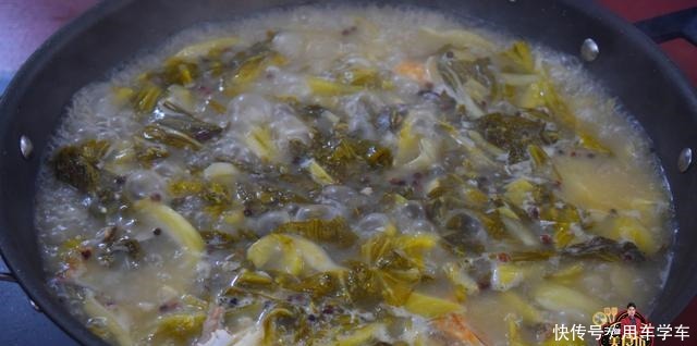 详细|酸菜鱼讲解最详细的家庭做法,汤白肉嫩做法讲究,一大盘不够吃