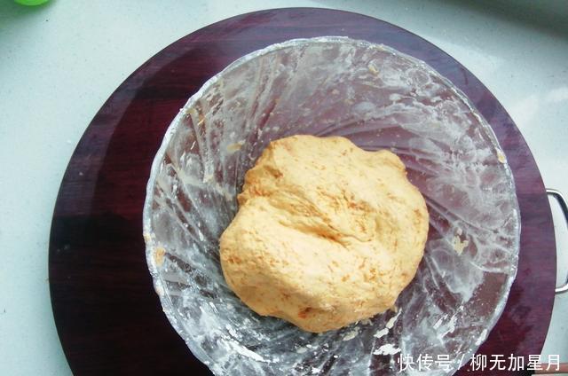 糯米粉|这美食,孩子要多吃,补钙效果好,5块钱做1大盘,香甜软糯超好吃