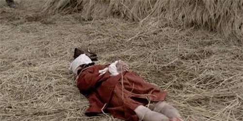 律师|他杀人潜逃33年被发现，藏身地点让抓捕人员诧异，律师不能判刑