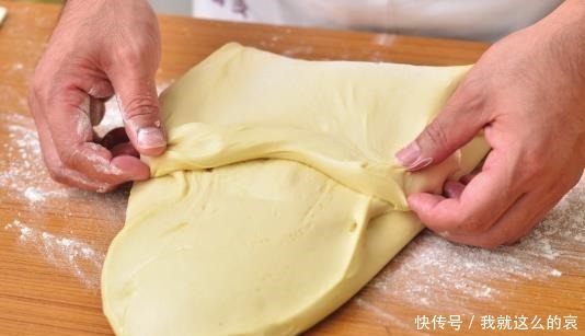 高筋面粉|特级红豆餐包,外酥内软,搭配甜而不腻的红豆馅,最适合拿来解馋