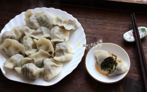 润肠|夏天吃饺子,韭菜靠边站,这菜做馅鲜嫩多汁营养好,还能润肠通便