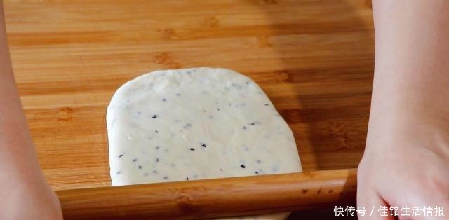 详细|想吃馓子不用买,教你详细做法和比例,咸香酥脆,小时候的味道