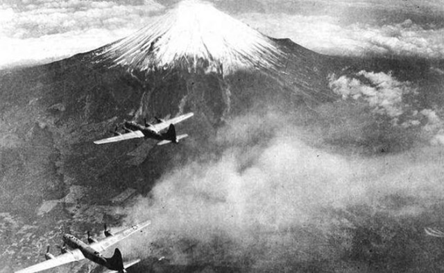 档案|苏联绝密档案曝光,美国投掷原子弹,其实救了日本一命