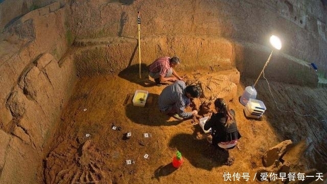 惨死|战国“机关墓”被盗,6名盗墓贼惨死墓中,考古家:他们已成文物