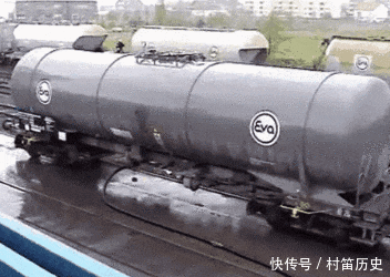 实在|GIF搞笑趣图: 好厉害的情侣, 这几个动作实在是高难度啊!