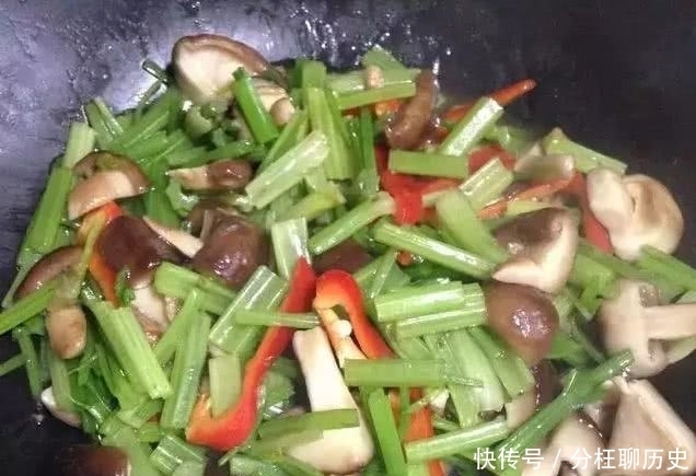 芹菜|芹菜和此物一起炒,清淡爽口,分分钟就可端上桌!