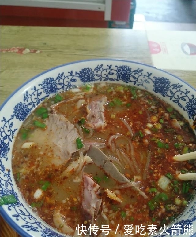 吃羊杂|关中名吃,大锅熬汤,秋天来一碗暖心暖胃又滋补