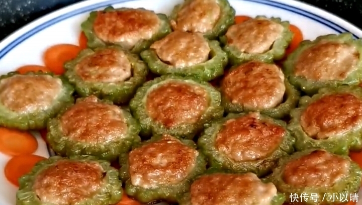  肉馅|苦瓜最好吃的一种做法，做法很简单，鲜香多汁又入味，全家爱吃