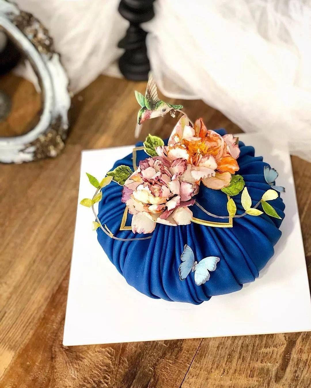 包袱蛋糕|脑洞太大韩国小姐姐晒神秘蛋糕,引百万粉丝每天催更太美了,每一张都让我流口水…