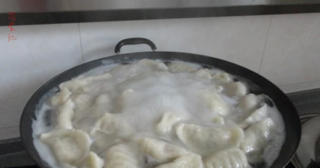 正确|包芹菜饺子,有人焯水,有人直接包大厨都不对,教你正确做法