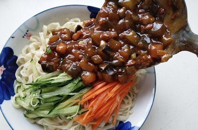 营养|这菜再不吃就下市了,炒一炒做成打卤面,吃起来真香