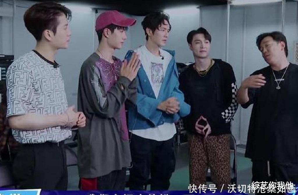 张艺|张艺兴扮摄像拍黄渤,自以为渤哥没认出,结局怕是被黄渤坑了