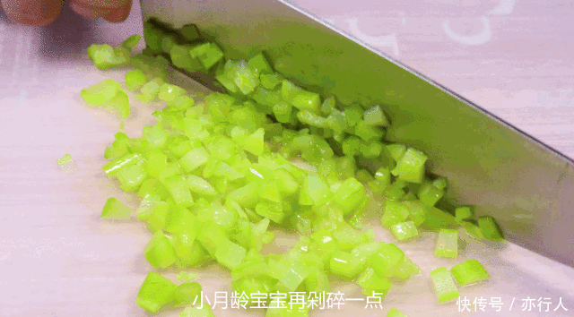 补铁|7个月宝宝爱吃的蛋黄黑小米粥,补铁又补钙!宝宝爱吃,辅食首选