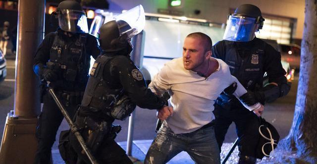 互推|波特兰致命枪击,白人民兵与黑人武装对射,市长与特朗普互推责任