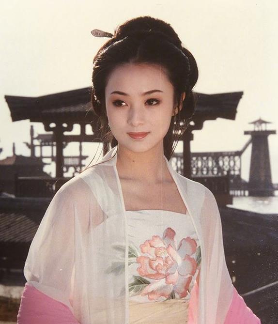 年前|蒋勤勤年轻时有多美?翻出20年前的旧照,难怪陈建斌这么着急