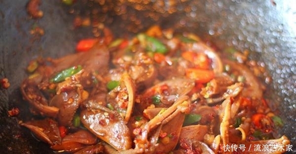 玉心|简单家常菜：香辣爆鸭胗，丝瓜鱼面筋，香辣炒包菜，玲珑玉心