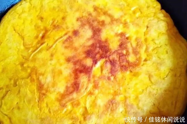 分钟|粗粮细做,快速早餐手不沾面南瓜饼,10分钟搞定!
