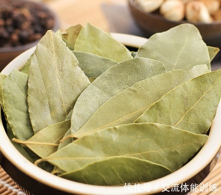  用法|做菜总是不香搞懂这些常见香料的用法，厨艺立马上升一个档次