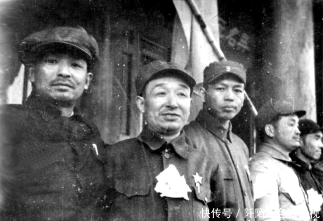 军委|他跟六位元帅并列第一届军委委员，但后来的级别只够授少将