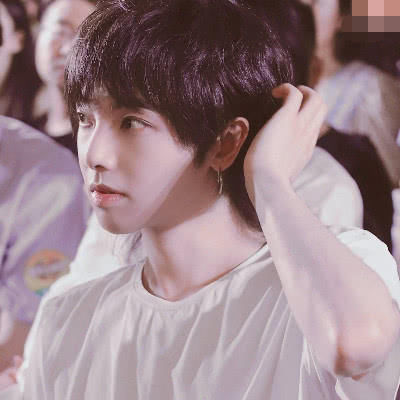 胡夏|华晨宇咖位到底有多大听到90后“歌神”对他的称呼,一般人真不敢用