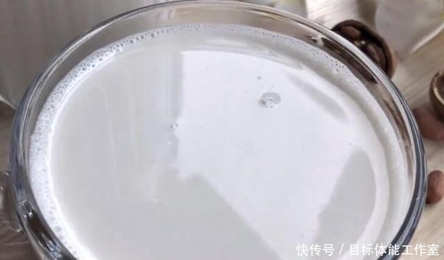 靠边站|自从学会了做它,牛奶豆浆靠边站,香甜浓稠又营养,全家都爱喝