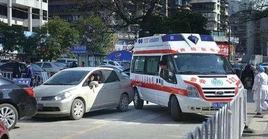 礼让|车主礼让救护车却被罚1800元扣了6分，告上法庭之后，结果出来了