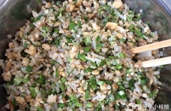 做出来的饺|饺子馅最怕的1种调料,10个人有9人放了,难怪饺子不香味还重
