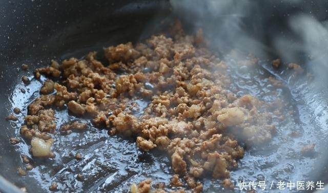 面条|面食中的极品佳作,比刀削面好看,比炸酱面过瘾,营养更解馋!