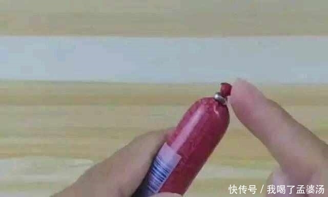 机关|火腿肠上的金属环,我们用嘴咬了很多年,现在才知道“机关”在哪