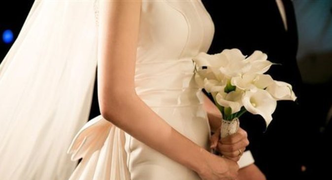 结婚|姐姐结婚！妈要30万礼金，没有就告上法院，网友怒：根本卖女儿