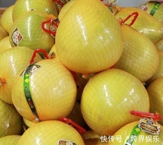 最甜|柚子大量上市!买柚子是挑尖的还是圆的?记住此窍门买最甜的柚子