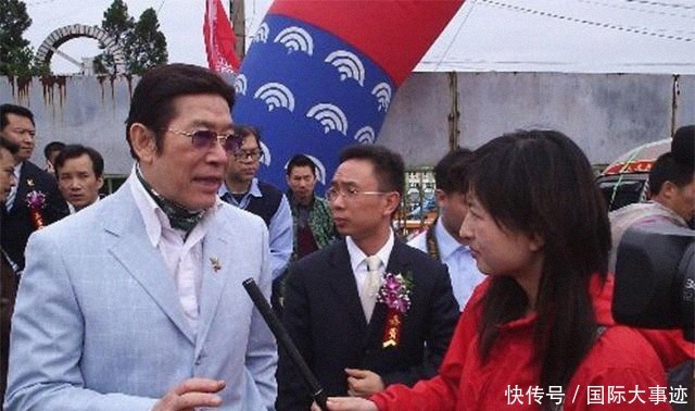 华裔|美国首位华裔市长黄锦波:身在海外,心在国内