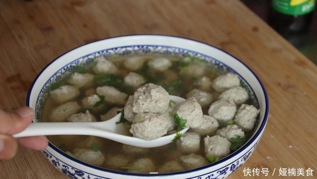  好吃|莲藕最好吃的做法，我家隔三差五就要做一次，比大鱼大肉还解馋