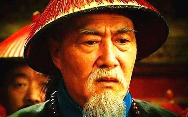 爵位|张廷玉索要封赏,乾隆怒削其爵位,45年后才发现张廷玉的厉害