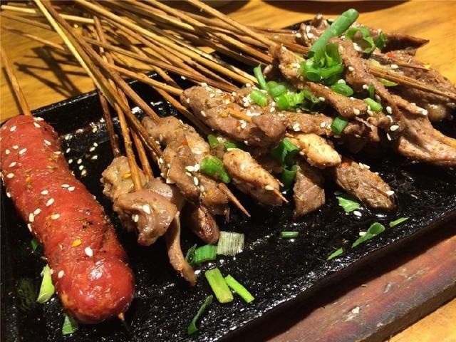 小编|假如给你60万，从这3种美食里选1个永远不吃，你选哪个？