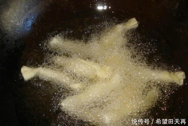 口感|「香蕉糖果」外酥里嫩,口感超级棒!拯救不开心