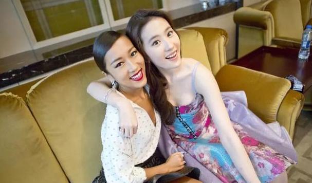 女星|硬凹白瘦幼少女人设的女星,在“辣妹风”面前堪比索然无味豆芽菜