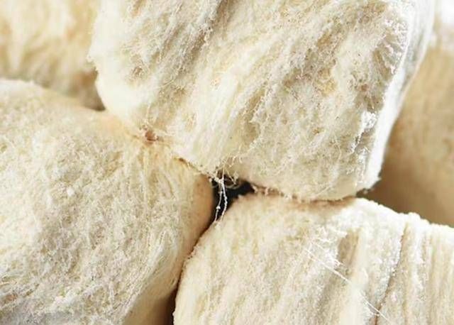 吐出来|大家都知道,网络上最难吃的零食是第一个吐出来的,第三个不好看