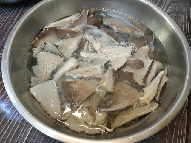 朋友|饭馆里“最脏”的一道菜,厨师下馆子从不点,很多人却都爱吃