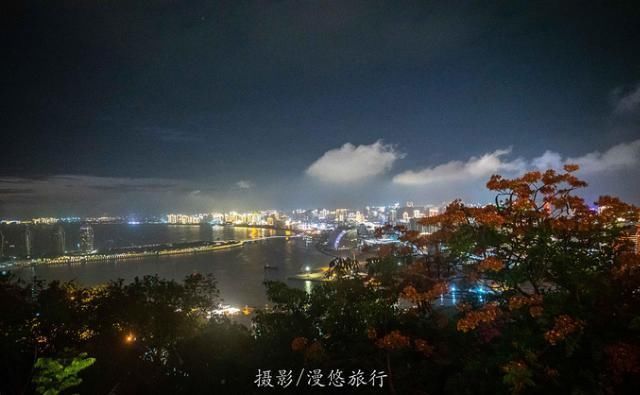  爱上读书馆|三亚，一个去了就不想走的城市4天3晚，带你玩转三亚精华