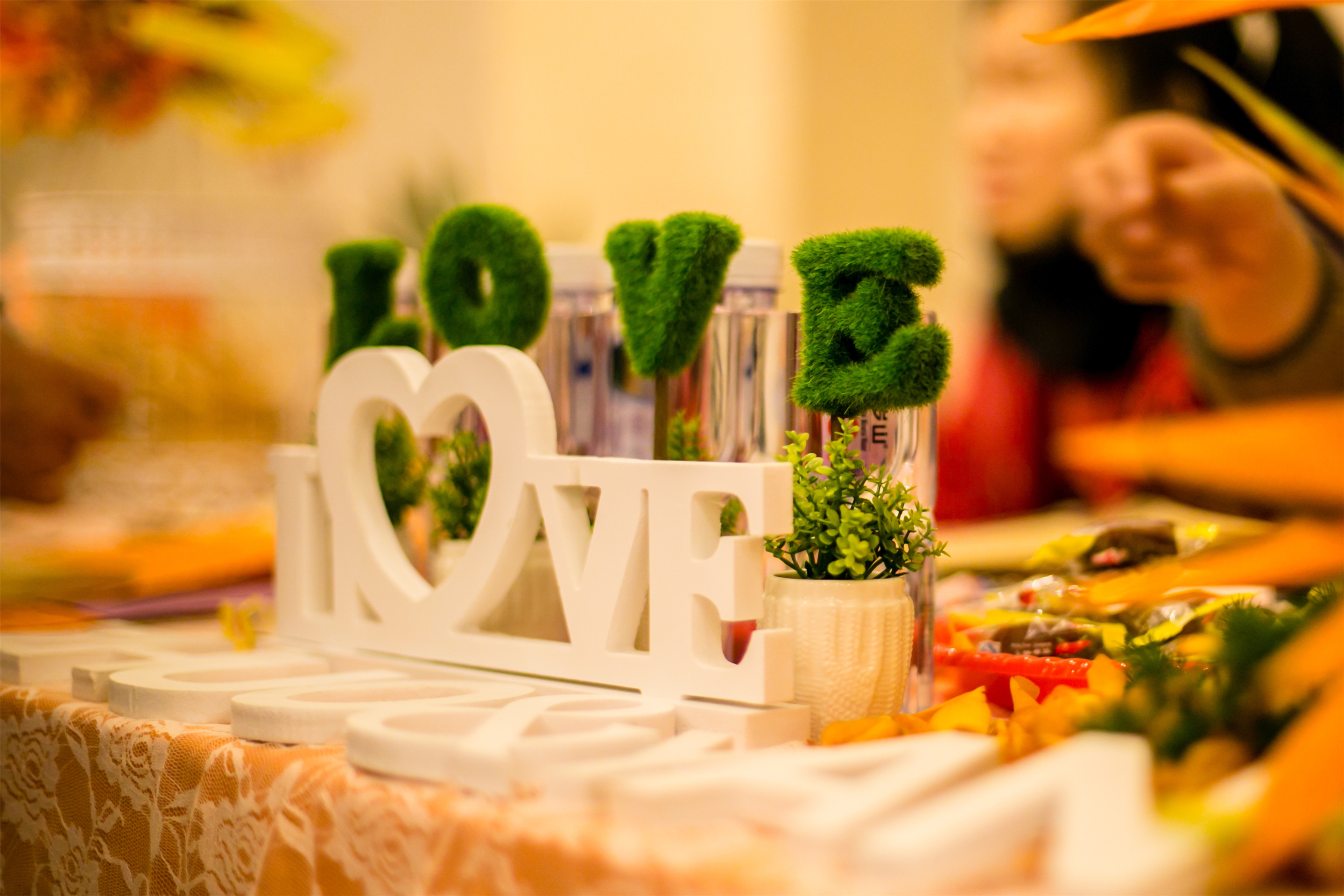 女人|女人面对冷暴力,除了沉默应对,还能怎么做