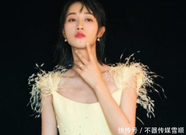 乘风破浪|《浪姐》第4次公演结束,蓝盈莹小作文透露:杨澜到底是谁请来的