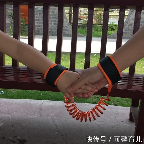  回家|走失萌娃派出所一日游，网友：爸爸太粗心，宝宝防丢牢记三个要点