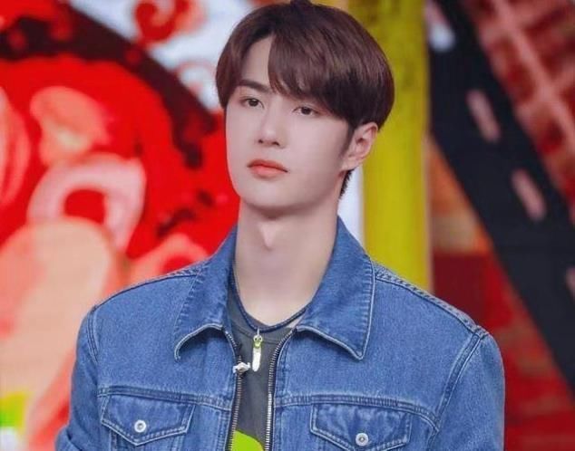 包子|王一博节目里一口塞大包子,高冷形象全无看来孩子是真饿了