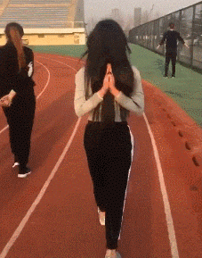 GIF|搞笑GIF：花手，谁敢来跟我比花手