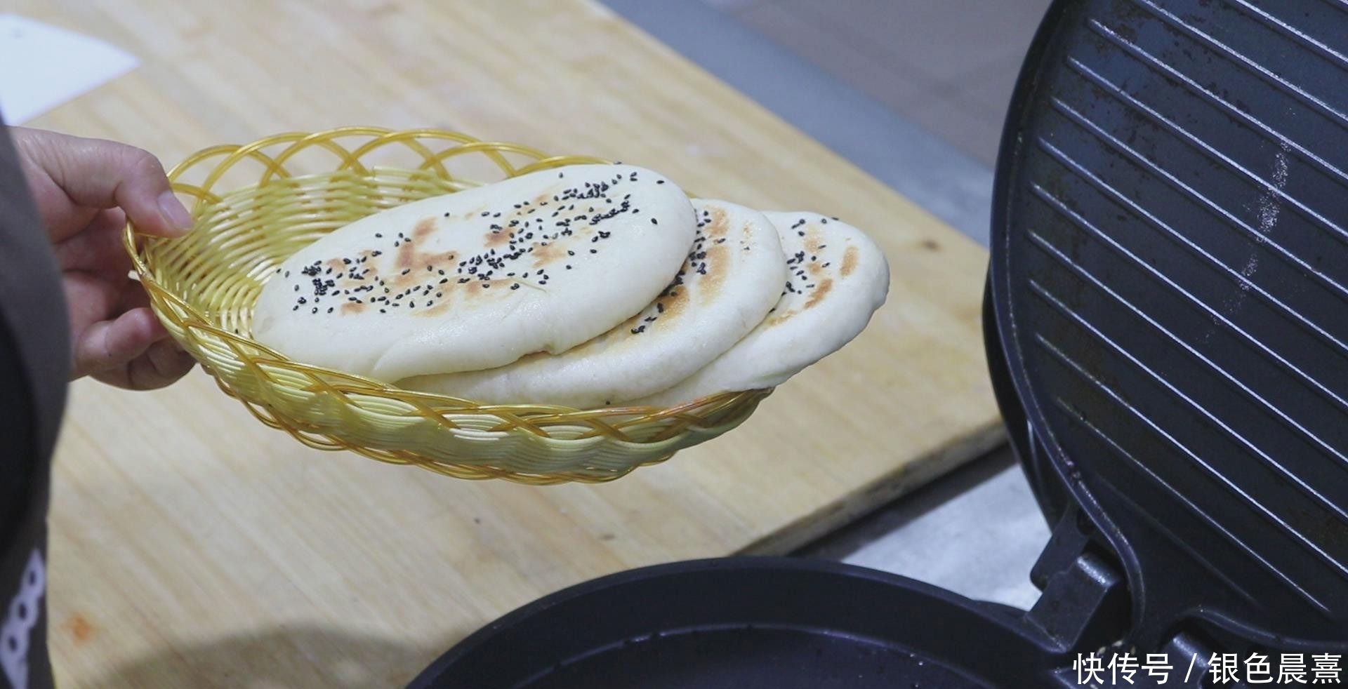 教程|布袋馍怎样做才好吃?面点师教你在家做,教程详细夹菜夹肉特别棒