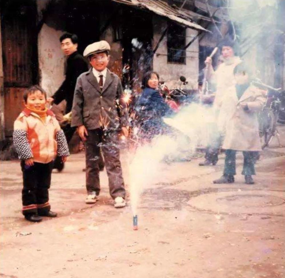 红薯|30年前冬天的老照片,看过的人都哭了,看懂的人都老了……