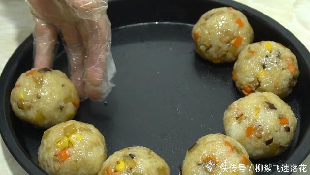 做法|糯米从小吃到大,还是这种做法最好吃,鲜香软糯,没菜也能吃8个