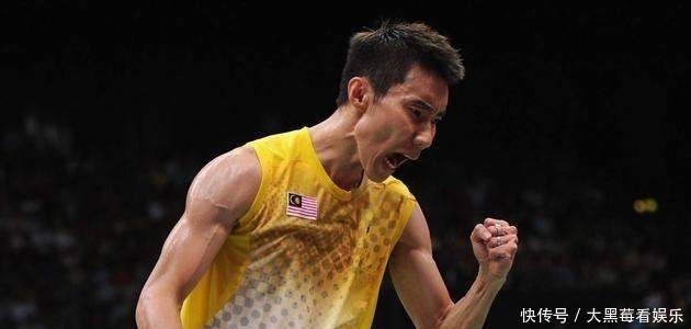  消瘦|感慨连连！羽坛名将李宗伟晒出一家合照，场面温馨自己却消瘦不少