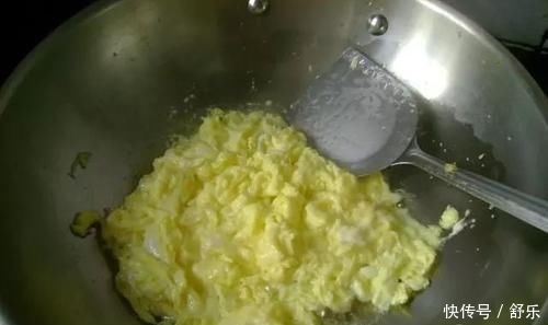  含铁|他是“海中蔬菜”含钙是牛奶10倍，含铁是菠菜21倍，要常给家人吃